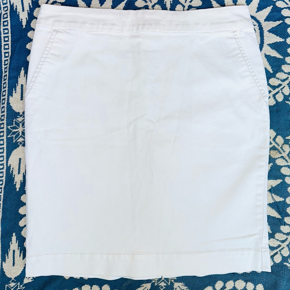 NWOT Women’s Size 12 LL Bean Signature Series White Denim Jean Straight Skirt
